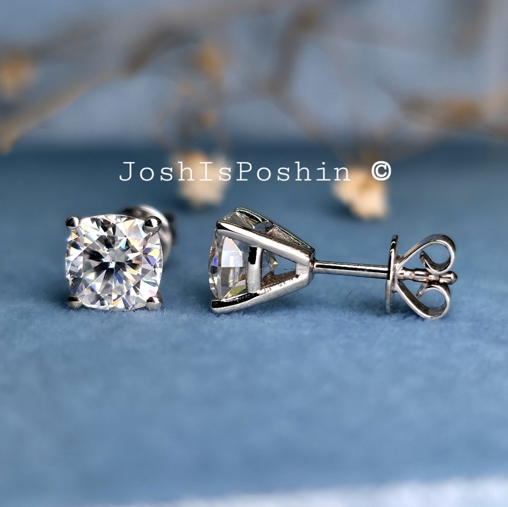 10K White Gold Moissanite Four Prong Martini Cushion Cut Stud earrings